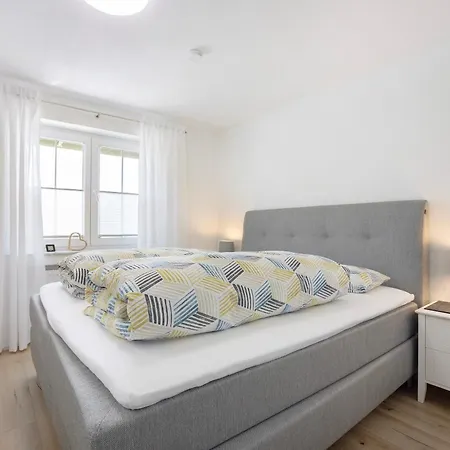 Haisterkirch Apartment *